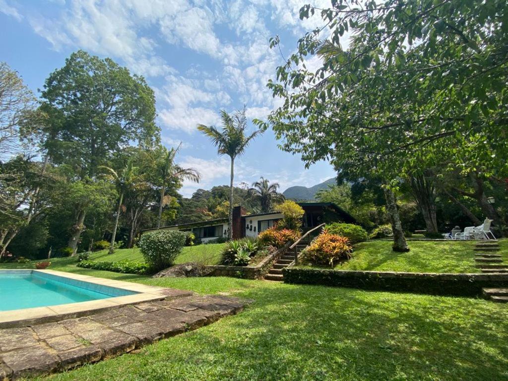 Отель Pinheiros Do Rocio Арарас Экстерьер фото